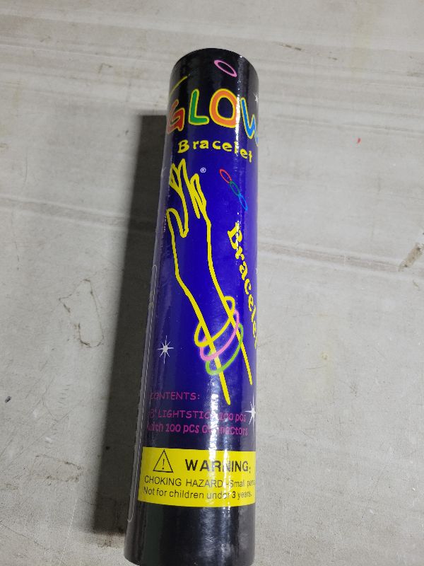 Photo 1 of 100 pk 8" Glow Sticks Bulk Party Favors, Light up Glow Necklaces & Bracelets in the Dark Party Supplies For Christmas Halloween 4th of July Birthday Neon Party (100 * Red)