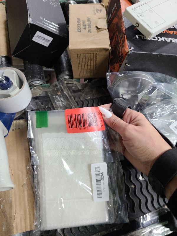 Photo 1 of 100 Pcs Lace Cellophane Bags, 5.9x3.9in White Self Sealing Cello Bag Clear Cookie Resealable Adhesive OPP Cellophane Treat Plastic Gift Bags For Candy Jewelry Bracelet Gifts Decorative Favor