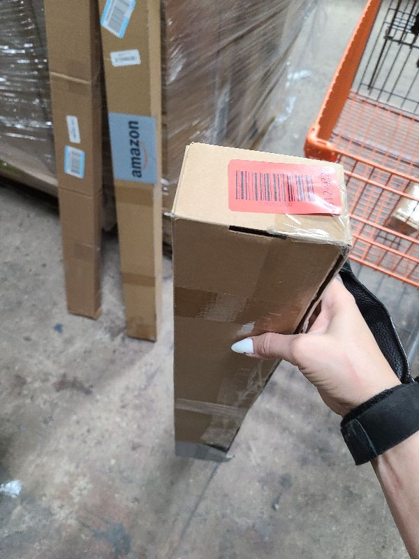 Photo 1 of 12PCS Archery Hunting 28" Carbon Arrow 400 Spine with 2.5? Vanes Removable Field Tips for Compound Bow & Recurve Bow