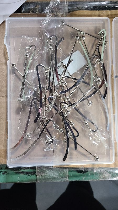 Photo 1 of 24 Pcs Beadable Bookmarks DIY Metal Bookmark Bar, Metal Beadable Blank Bar Beaded Bookmark Craft Jewelry Pendant DIY Modern, Charm Gifts for Book Lovers, Students, Teachers Office Supplies (Silver)