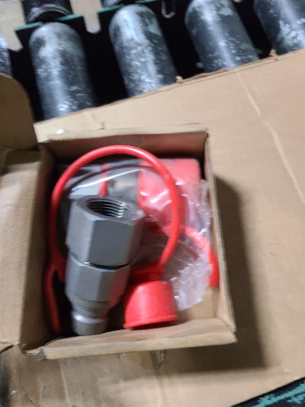 Photo 1 of 3/4" NPT Skid Steer Bobcat Kubota Flat Face Hydraulic Quick Connect Couplers/Couplings,The Hydraulic Quick Disconnect Couplings Interchange with 1/2" ISO 16028 Body + 3/4" NPT Thread