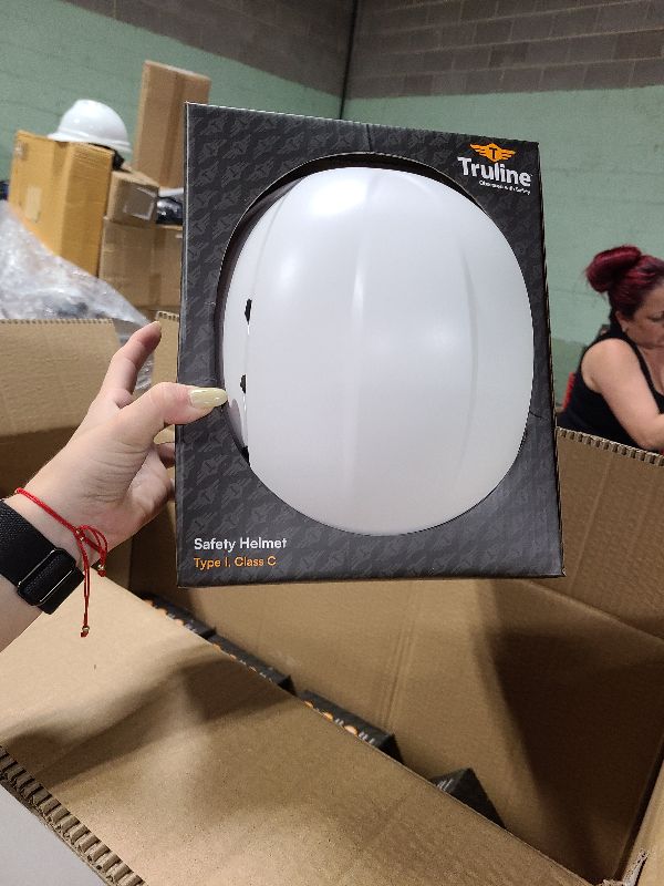 Photo 1 of  OSHA Hard Hats for Construction ANSI Approved Safety Helmet 6 pt. Ratchet Suspension Cascos De Construccion ANSI Z89.1-2014 Type I Class C Hardhats(T1 White)