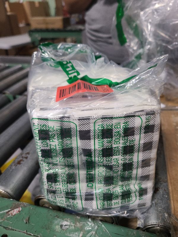 Photo 1 of 200 Pcs Black and White Checkered Napkins Disposable Gingham Napkins Bulk Buffalo Plaid Gingham Paper Cocktail Hand Towels(5.31 x 5.31 Inch,Black and White)