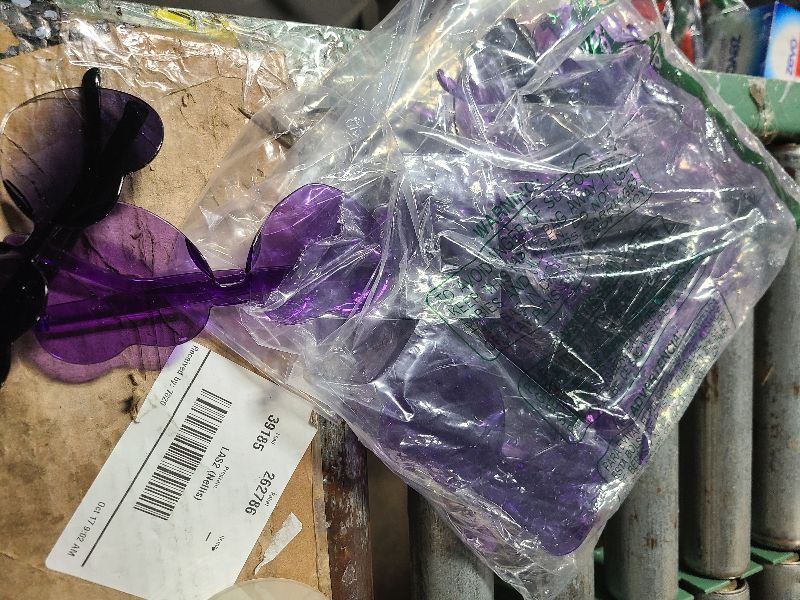 Photo 1 of 12pcs Heart Shaped Rimless Sunglasses, Stylish Gradient Color Transparent Frameless Heart Sunglasses (Purple)