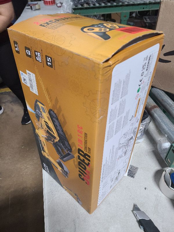 Photo 1 of 21" Large Remote Control Excavator Toy with Metal Bucket & Dozer Blade, 15-Channel RC Excavator Toys for Boys 6+ Kids Adults Construction Vehicles Christmas Birthday Gift, 120+Mins/Spray/Sound/Light