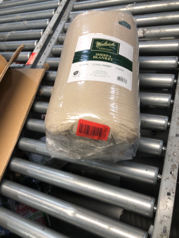 Photo 1 of (USED/FAIR) (BAGGED) Woolrich Burlington Berber Blanket Super Soft, Cozy Lightweight Cover with Luxurious Velvet Binding, Modern Trendy All Season Bedspread Bedding-Set, King: 108x90, Tan