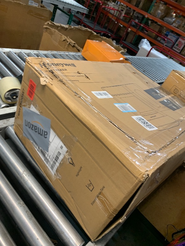 Photo 1 of ****FOR PARTS ONLY****
Honeywell Nugget Ice Maker Chewable Ice 38 lbs Per Day, One Click Operation, Large Ice Storage, 1 Gallon Water Tank