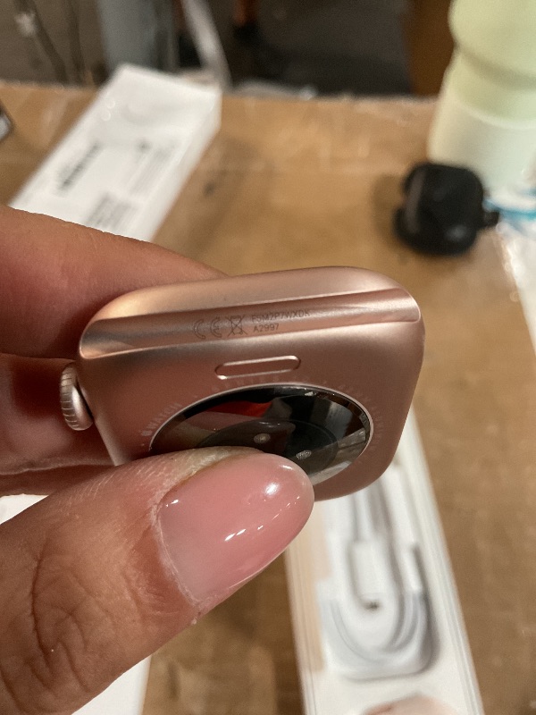 Photo 1 of *** SEE NOTES ****Apple Watch Series 10 [GPS 42mm case] Smartwatch with Rose Gold Aluminium Case with Plum Sport Loop. Fitness Tracker, ECG App, Always-On Retina Display, Carbon Neutral