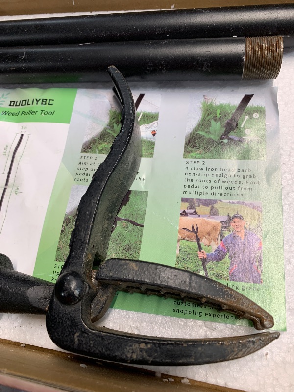 Photo 1 of (used) Upgraded  Puller Tool,47.2" Weed Puller Tool Stand Up Heavy Duty,Long Handle Weeders with 4 Claw Steel Head Design,Weeder 