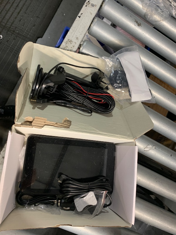 Photo 1 of ***(PARTS ONLY/ MINOR DAMAGE/ NON FUNCTIONAL)***Portable Wireless with Apple CarPlay and Android Auto Screen for Car, 7" HD Touch Screen Car Stereo with Mirror Link, Bluetooth 5.2, Backup Camera, AUX,FM Transmitter for All Vehicle
