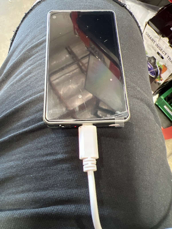 Photo 1 of **DOES NOT TURN ON, FOR PARTS**
NEEWER Basics 4" Vlog Selfie Monitor Screen for iPhone, Magnetic Phone Back Cam Monitor, Wireless Connection/Bluetooth Remote for YouTube Live Stream, NOT Compatible with Google Phones/4K Video, F4B