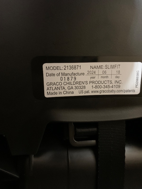Photo 1 of (USED/FAIR) Graco Slimfit 3 in 1 Convertible Car Seat Slim & Comfy Design Saves Space in Your Back Seat, Redmond