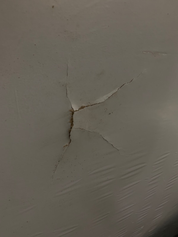 Photo 1 of * DAMAGED IN MIDDLE* VIZ-PRO Large Cork Bulletin Board, 72 X 48 Inches, Wall-Mounted Corkboard with Silver Aluminium Frame for School, Office, and Home 6' X 4'