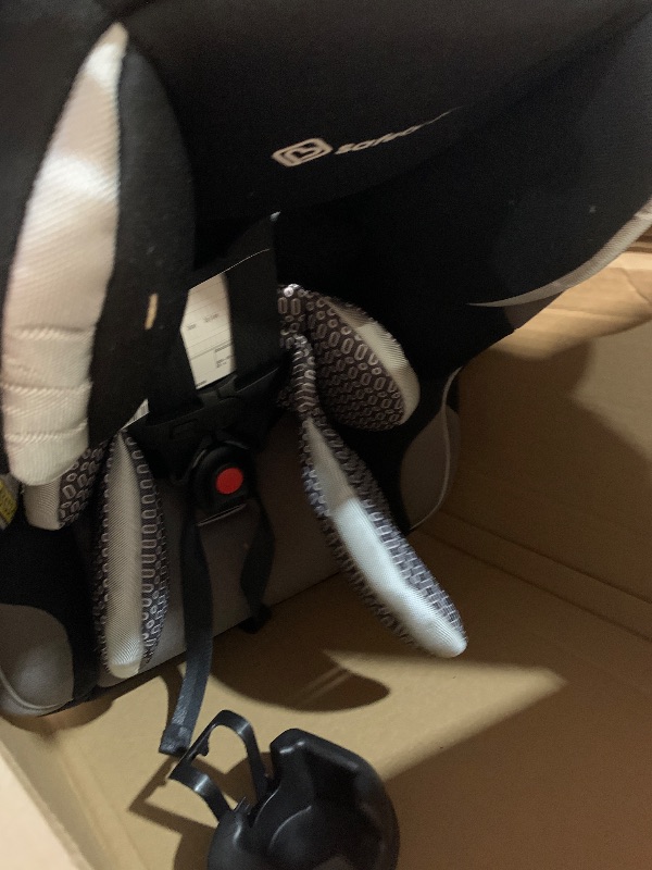 Photo 1 of Safety 1st Guide Convertible Car Seat, Fits 3 Across, Forward Facing and Rear Facing, Chambers