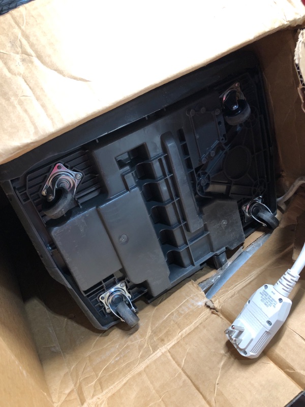 Photo 1 of ***NOT FUNCTIONAL/PARTS ONLY***

LG 8000 BTU (DOE) / (12000 ASHRAE) Portable Air Conditioners Cools 350 Sqft Easy Install & WiFi App Remote Eco-friendly, Quiet Small & Medium Room Air Conditioner AC Unit Home Gray LP0823GSSM