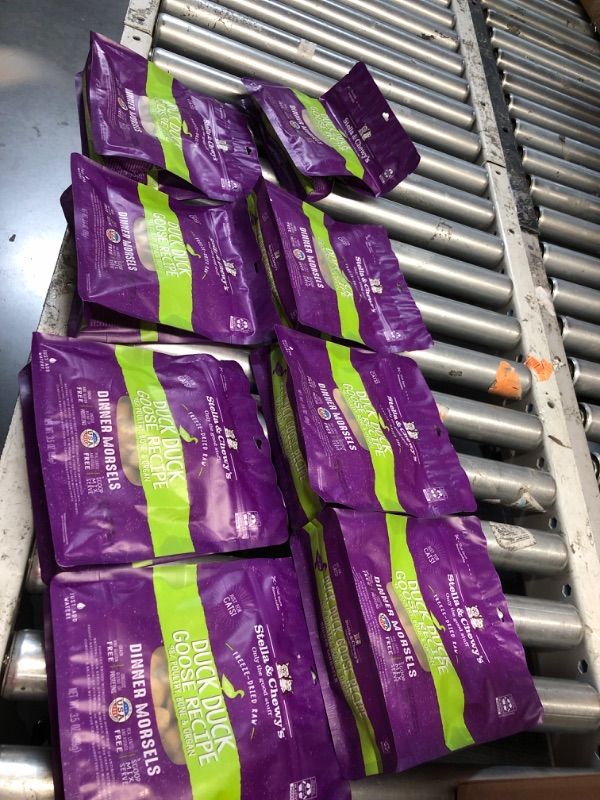 Photo 1 of ***(EXP: 10/30/2025) NONREFUNDABLE*** Stella & Chewy's Freeze-Dried Raw Cat Dinner Morsels - Premium Duck & Goose Recipe with 98% Cage-Free Poultry & Organs - Natural Grain-Free Dog & Puppy Food - Made in USA - 3.5 oz, 8 PACKS 