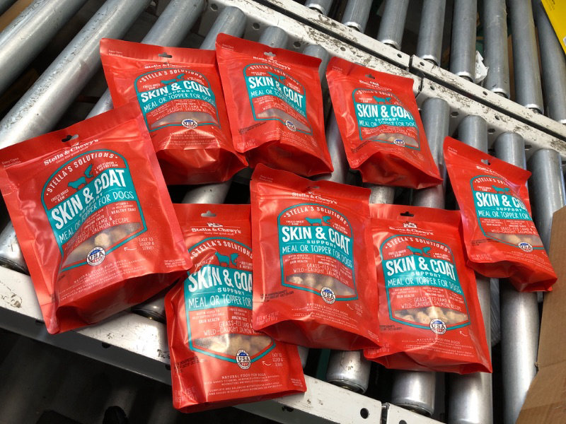 Photo 1 of ***(EXP: 10/3/2025) 8 PACKS *** Stella & Chewy's – Stella’s Solutions Skin & Coat Boost – Grass-Fed Lamb & Wild-Caught Salmon Dinner Morsels – Freeze-Dried Raw, Protein Rich, Grain Free Dog Food – 4.25 oz Bag 