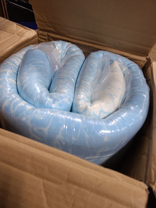 Photo 1 of  Gel Memory Foam Mattress Topper, Queen Size, 4 inch, Pressure Relief for Back Pain