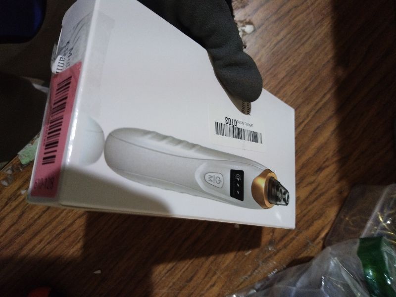 Photo 1 of 2026 Pore Vacuum, USB Rechargeable Blackhead Remover Vacuum,3 Levels Adjustable Pore Vacuum Blackhead Remover, with 5 Suction Power,6 Probes,Face Vacuum Pore Cleanser for Women & Men-White