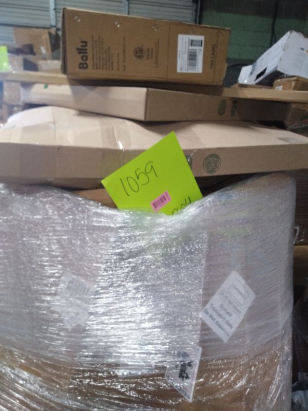 Photo 1 of AS IS GENERAL MERCHANDISE 
PALLET ROUGHLY 6O ITEMS

