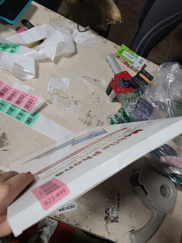 Photo 1 of 20 inch Screen Magnifier for Smartphone,3D HD Screen Expanders for Movies, Videos, and Gaming, Screen Magnifier with Adjustable Angle Design Amplifier Desktop Magnifying for Seniors Reading (Black)