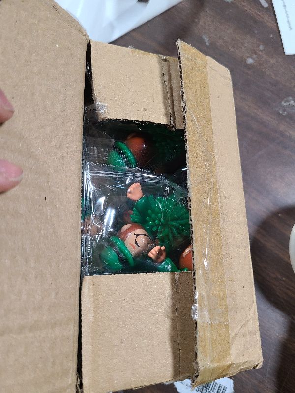 Photo 1 of 12Pcs St Patrick's Day Mini Leprechaun Toys,Squeeze Porcupine Toys Stress Relief Fidget Toy for Kids Boys St Patrick's Day Party Favor,Home Decor(Child)
