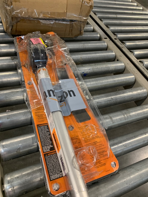 Photo 1 of ********FINAL SALE - NO RETURNS********* Fiskars Telescoping Pruning Stik