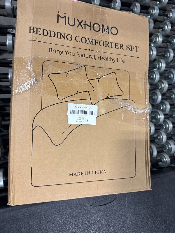 Photo 1 of *MISSING PARTS**
MUXHOMO 7 Pieces Queen Comforter Set, Soft Bed in a Bag Queen Size, All Season Bedding Set with Comforter, Flat Sheet, Fitted Sheet, Pillowcases & Shams, Ivory