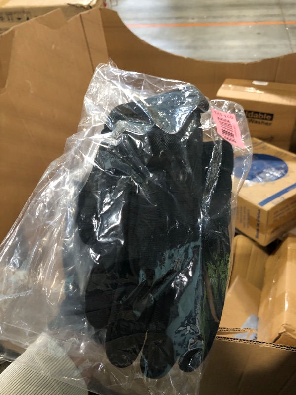 Photo 1 of ** TWO RIGHT HAND GLOVES**
MVPTOO Motorcycle Tactical Gloves for Men - Touchscreen, Hard Shell & Palm Padding for Airsoft Paintball Hunting Hiking Camping Climbing Sports Cycling Gloves Black XL