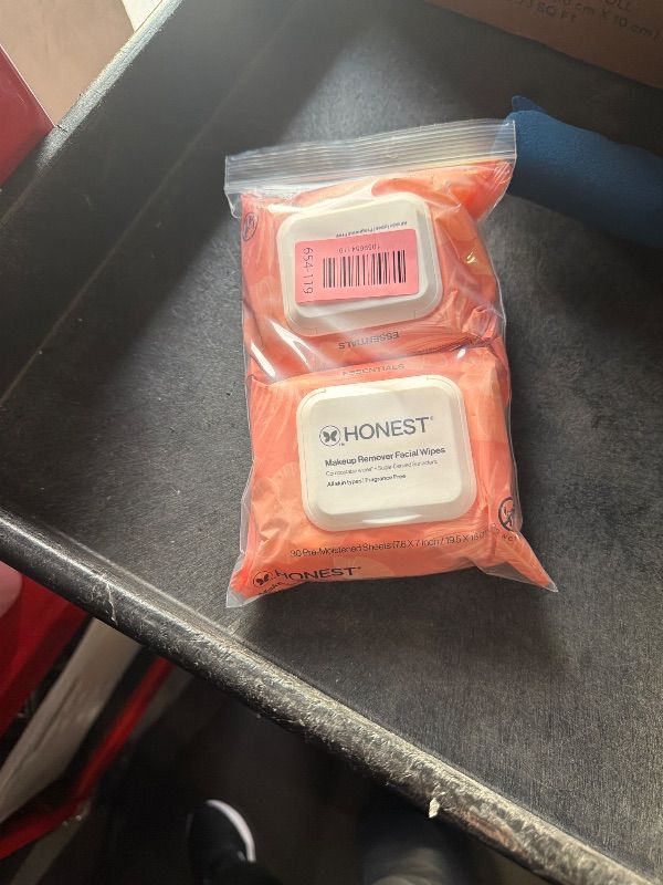 Photo 1 of *****MISSING ONE*****Honest Beauty Fragrance Free Cleansing Makeup Remover Facial Wipes | Plant Based, Hypoallergenic, Gentle for Sensitive Skin | 90 Count