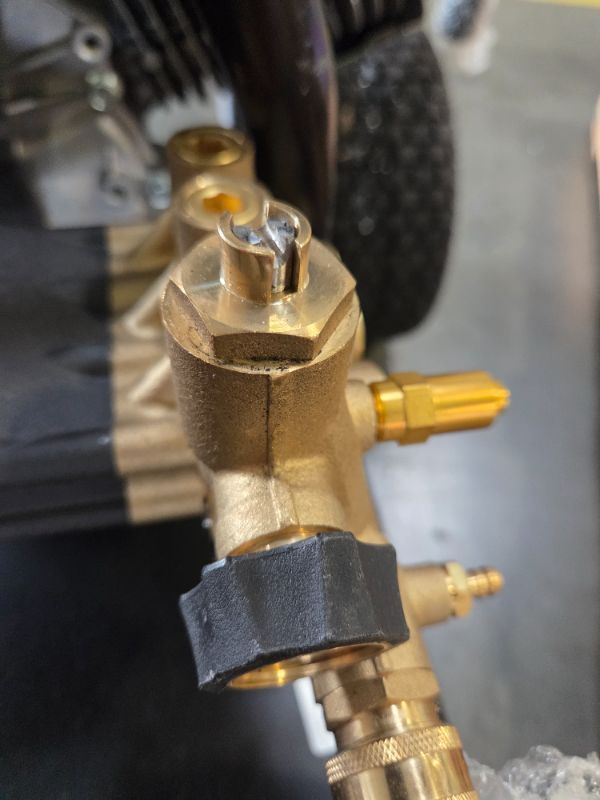 Photo 1 of ***UNTESTED*** 4400 Psi at 4.0 GPM CRX®420 with AAA® Triplex Plunger Pump Cold Water Professional Gas Pressure Washer
