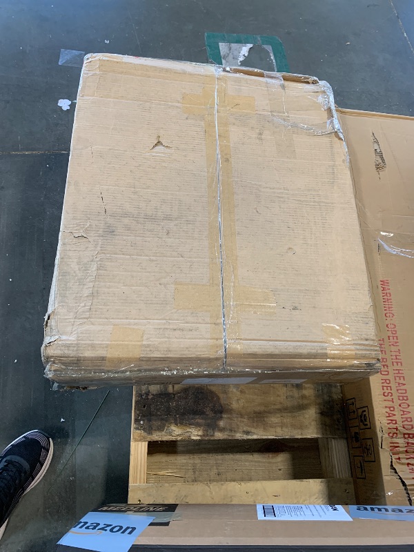 Photo 1 of *PARTIAL SET*
Tribesigns 47" Round Dining Table for 4, Farmhouse Kitchen Table with Metal Base, Modern Small Dinner Table for Dining Room,Kitchen (Chairs Not Included)