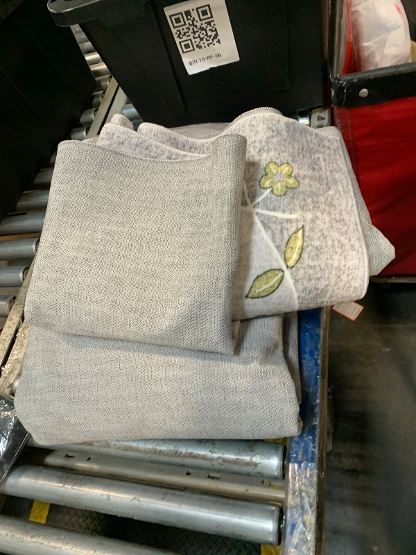 Photo 1 of  Floral Living Room Rugs