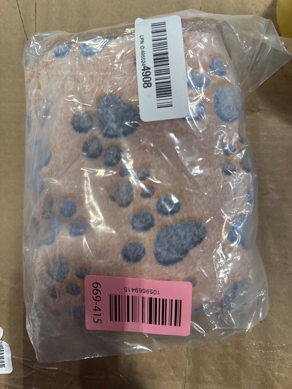 Photo 1 of ****FINAL SALE NOT RETURNS****Pet Soft Blankets for Dogs - Fluffy Cats Doggy Blanket for Small Medium & Large Dogs, Cute Print Pet Throw Puppy Blankets Fleece (M, 30 x 20 '')