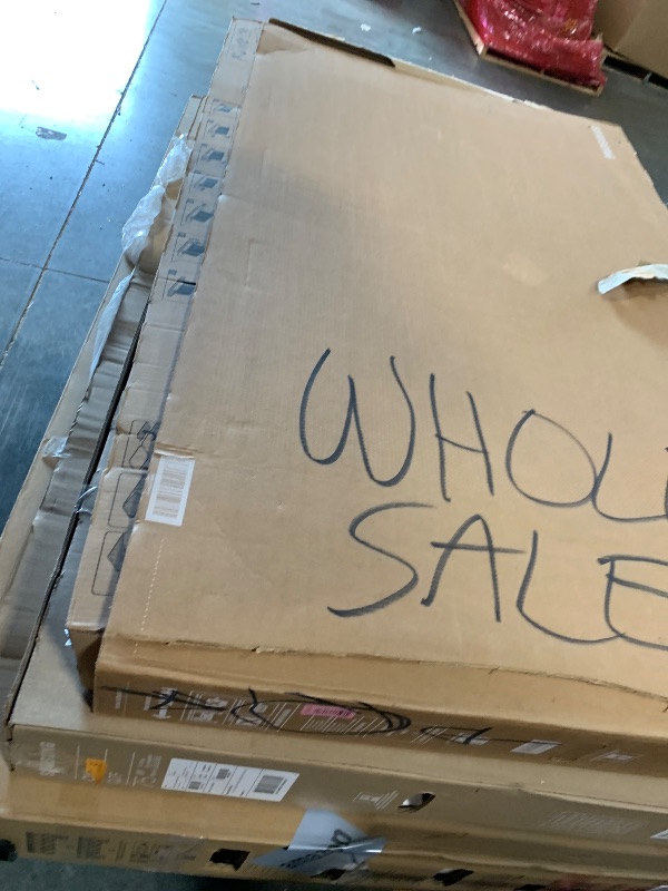 Photo 1 of ****FINAL SALE - NO RETURNS**** PALLET OF BROKEN TELEVISIONS, 4 COUNT