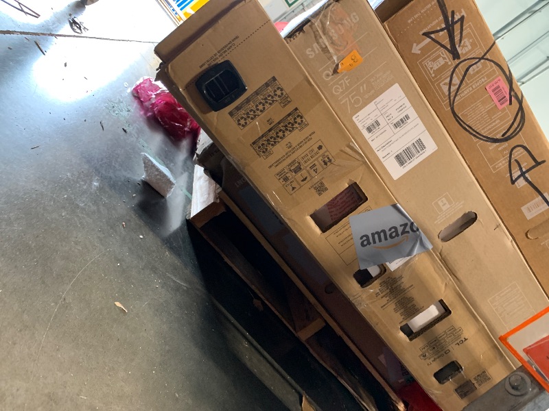 Photo 1 of ****FINAL SALE - NO RETURNS**** PALLET OF BROKEN TELEVISIONS, 4 COUNT