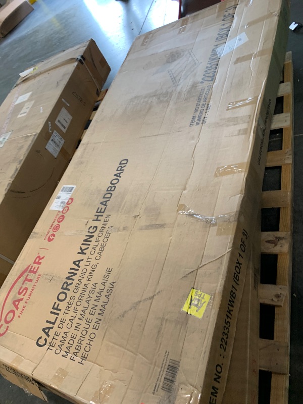 Photo 1 of ***MULTIPLE BOX SET*** Hillcrest White Queen Panel Bed