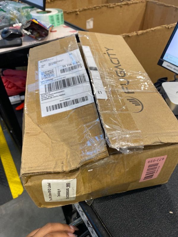 Photo 1 of *PARTIAL SET*
FugaCity Clear Packing Tape Refills (6 Rolls),Heavy Duty Packaging Tape for Moving Sealing, Moving Supplies,2.7 Mil Thick, 1.88 in Wide,65 Yards PER Roll,Total 390 Yards