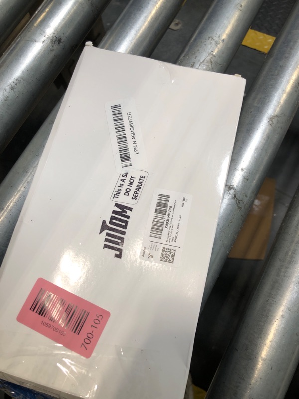 Photo 1 of 18 Pcs Mardi Gras Feathers for Crafts 10-12 Inches Natural Green Gold Purple Feathers Bulk for DIY Craft Carnival Costume Mardi Gras Party Decorations(Pure Gold, Purple, Green)