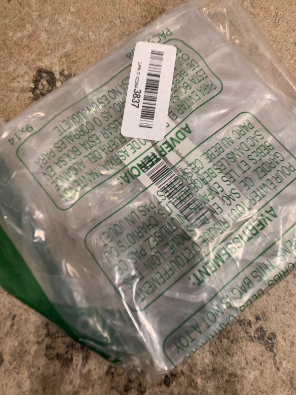 Photo 1 of 24 Pieces Transparent Clear Tablecloth Clips, Plastic Table Cloth Clips?Windproof Table Cover Holder Clamps?Table Cloth Holder for Christmas Home Wedding Party Indoor Outdoor Camping Picnic(24, Small)