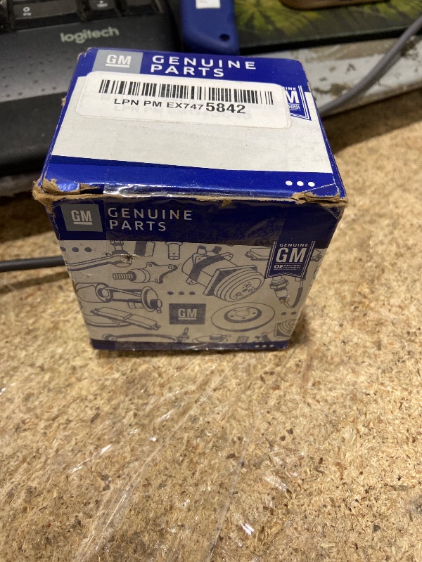 Photo 1 of ***MISSING ASSEMBLY PARTS*** GM Genuine Parts 12609259 Timing Chain Tensioner