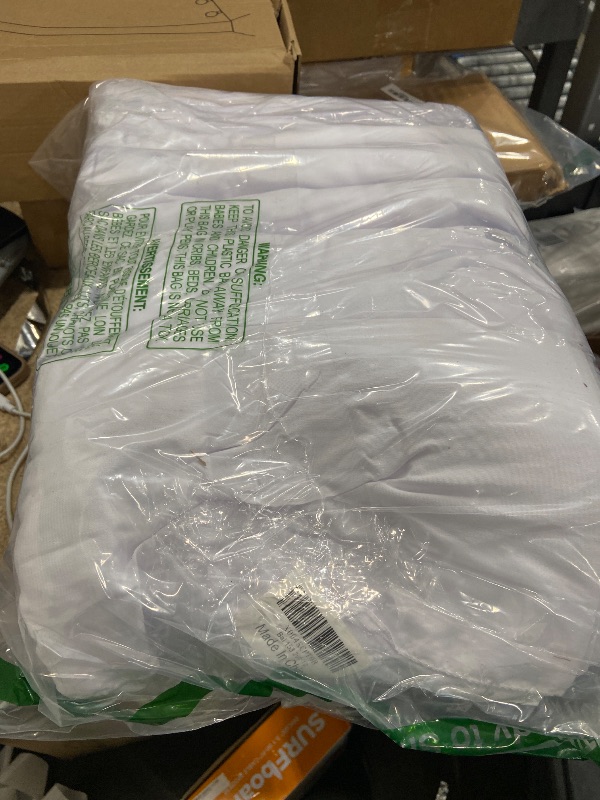 Photo 1 of 12 Pack White Table Cloth Rectangle Table Cloths for 6 Foot Rectangle Tables 60 X 102 Inch Washable Polyester Table Covers, Reusable & Wrinkle Resistant for Weddings, Parties, Events, and Everyday Use