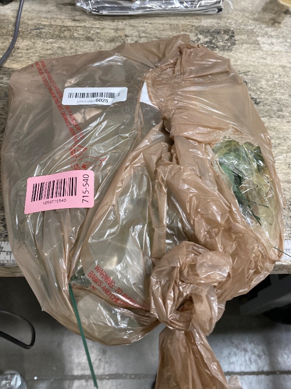 Photo 1 of 110 Pcs Artificial Tropical Palm Monstera, 7 Kinds Large Small Fake Palm Leaf with Stems for Safari Jungle Hawaiian Luau Party Table Decoration Wedding Birthday Theme Party (Green)