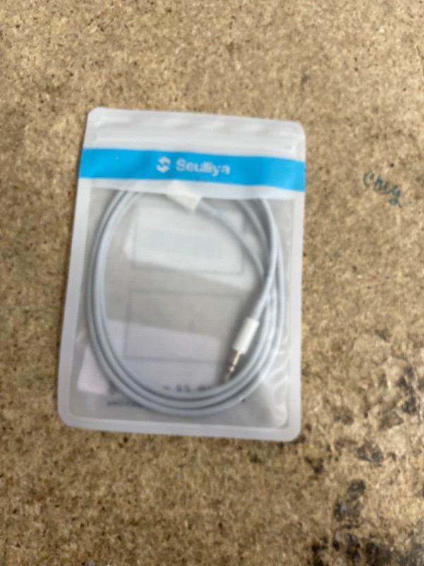 Photo 1 of (Apple MFi Certified) iPhone AUX Cord,Lightning to 1/8 Inch Audio Cable,3.3ft, Headphone Jack Adapter Male Aux Stereo Audio Cable Compatible for iPhone 14/13/12/11/XR/X/8/7 (White)