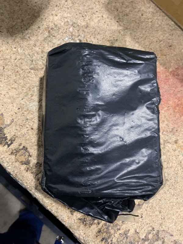 Photo 1 of 10pcs Balloon Arch Clips, Large ABS Spring Garland Clamps Transparent Heavy Duty Clips Connectors for Balloon Arch Photography Crafts Engagement Wedding Backdrop Decoration