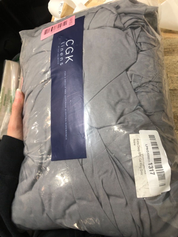 Photo 1 of ****UNKNOWN MISSING PIECES/DAMAEGS**** Extra Deep Cal King Sheet Set - 6 Piece Breathable & Cooling Sheets - Hotel Luxury Bed Sheets Set - Easy & Secure Fit - Soft, Wrinkle Free & Comfy Sheets Set - Grey Sheet Set with Extra Deep Pockets