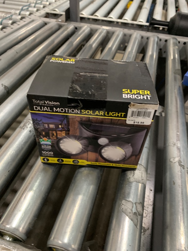 Photo 1 of (used item) Grand Innovations Dual-Head Solar Spotlight