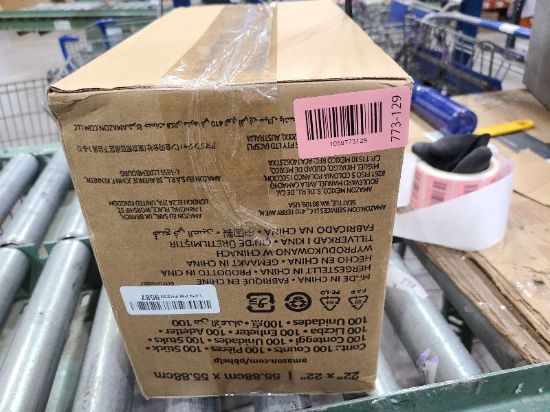 Photo 1 of Amazon Basics Dog and Puppy Pee Pads, 5-Layer Leak-Proof Super Absorbent, Quick-Dry Surface, Potty Training, Regular (22x22"), 100 Count, Blue & White