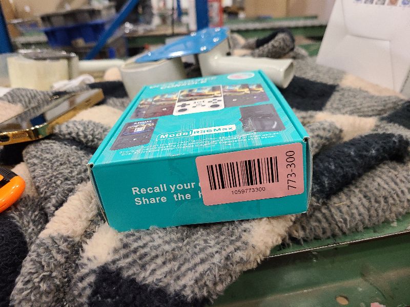 Photo 1 of ?R36MAX 4000mAh Portable Rechargeable Handheld Retro Game Console,Comfort Non-Slip Handheld Standing Retro Game Console with 64G TF Car,4.0-inch Screen,for Office,Blue