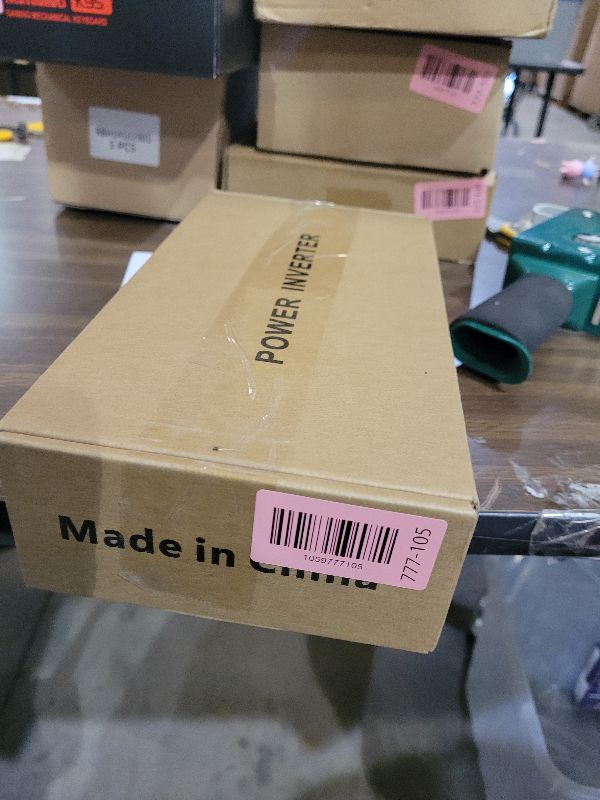 Photo 1 of 2000w Power Inverters Car Power Inverter Car Inverter 12v to 110v 900W/2000W(Peak)